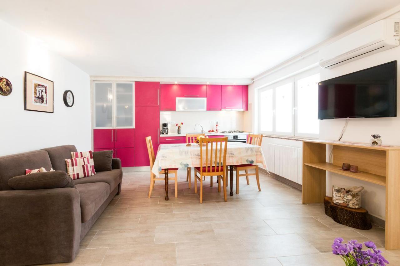 Apartment Katarina Пула Екстериор снимка