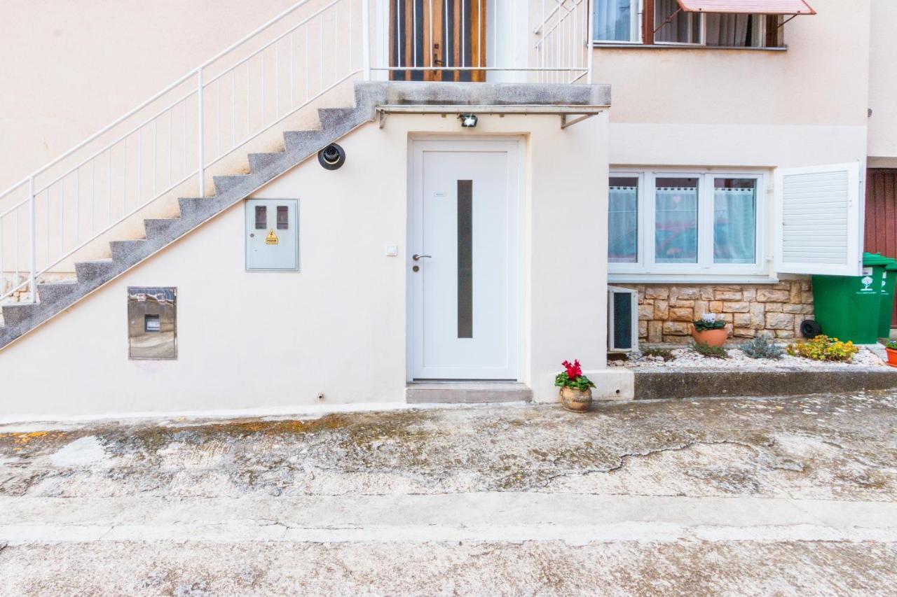 Apartment Katarina Пула Екстериор снимка
